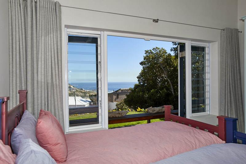 To Let 4 Bedroom Property for Rent in Llandudno Western Cape